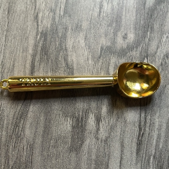 BRAND NEW! Buns and Boobs minis kit by TRULY - Picture 12 of 13